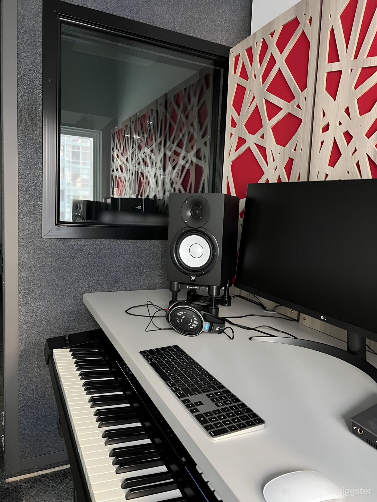 Recording Booth with Times Square Views! Photo 2