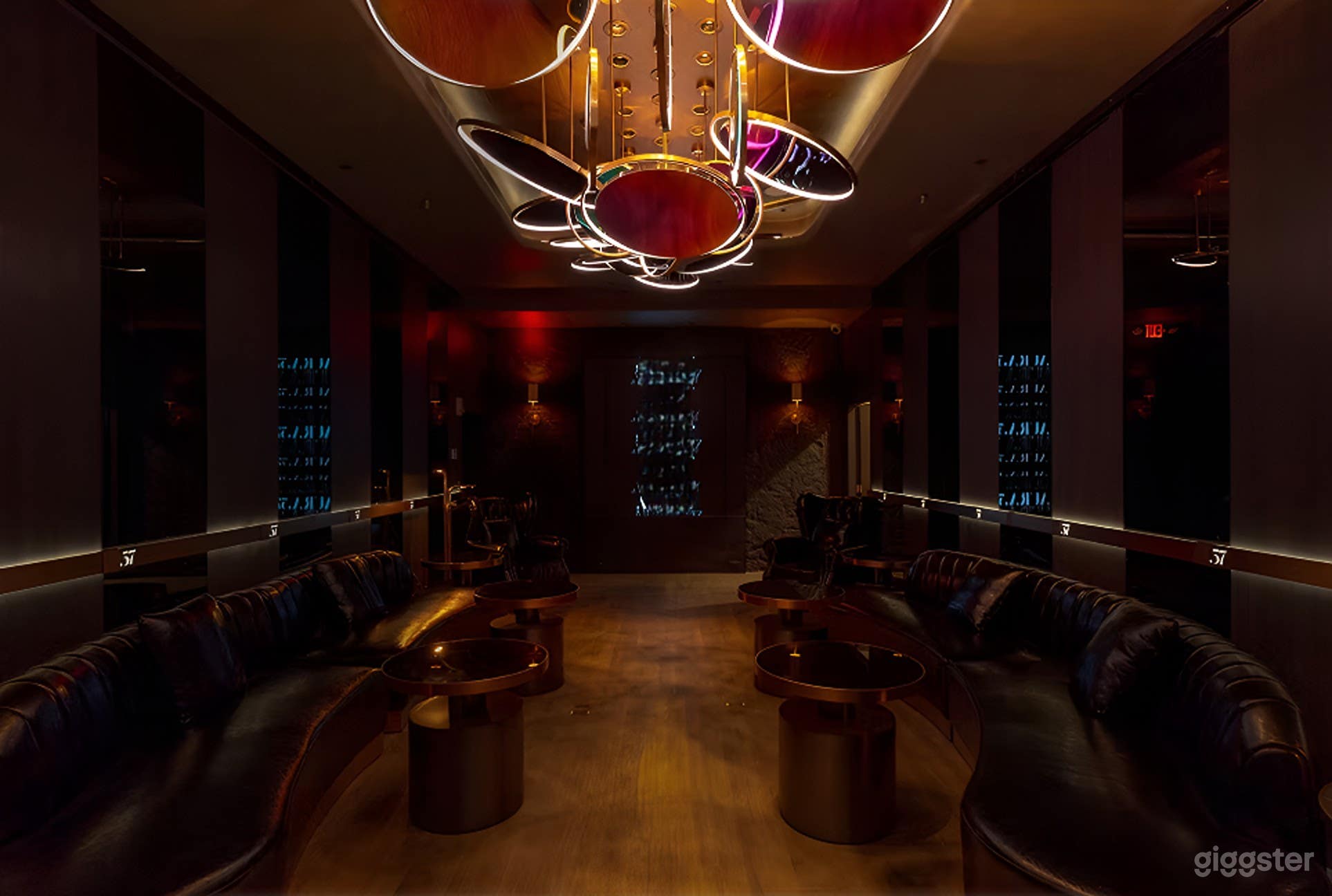 Private VIP Suite – Exclusive Lounge with Private Entrance Photo 1