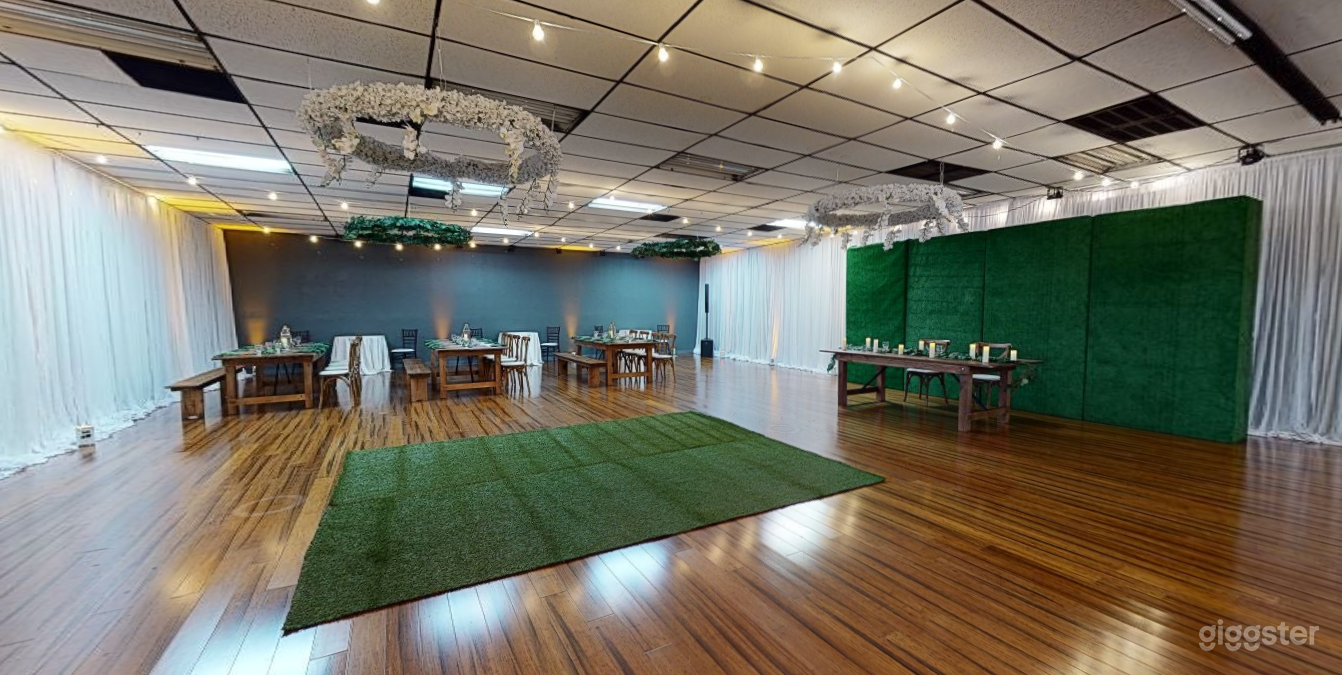 Elegant Reception Room with Kitchen in Clearwater Photo 2