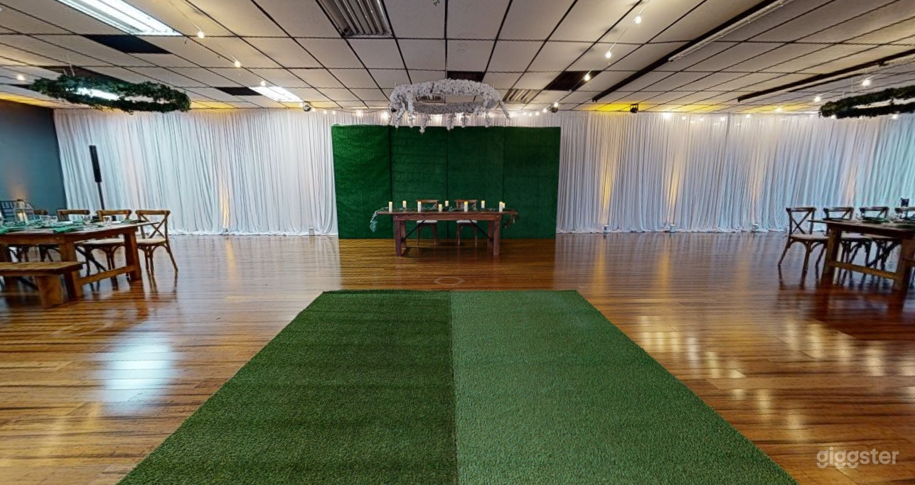 Elegant Reception Room with Kitchen in Clearwater Photo 1