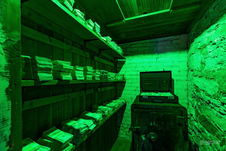  The Safe Room - with prop money package 