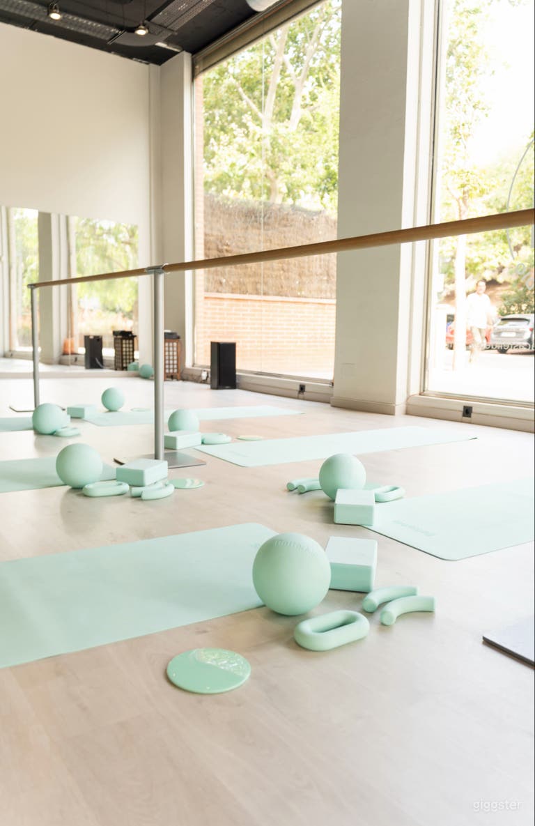  Estudio de yoga sereno en Castelldefels 