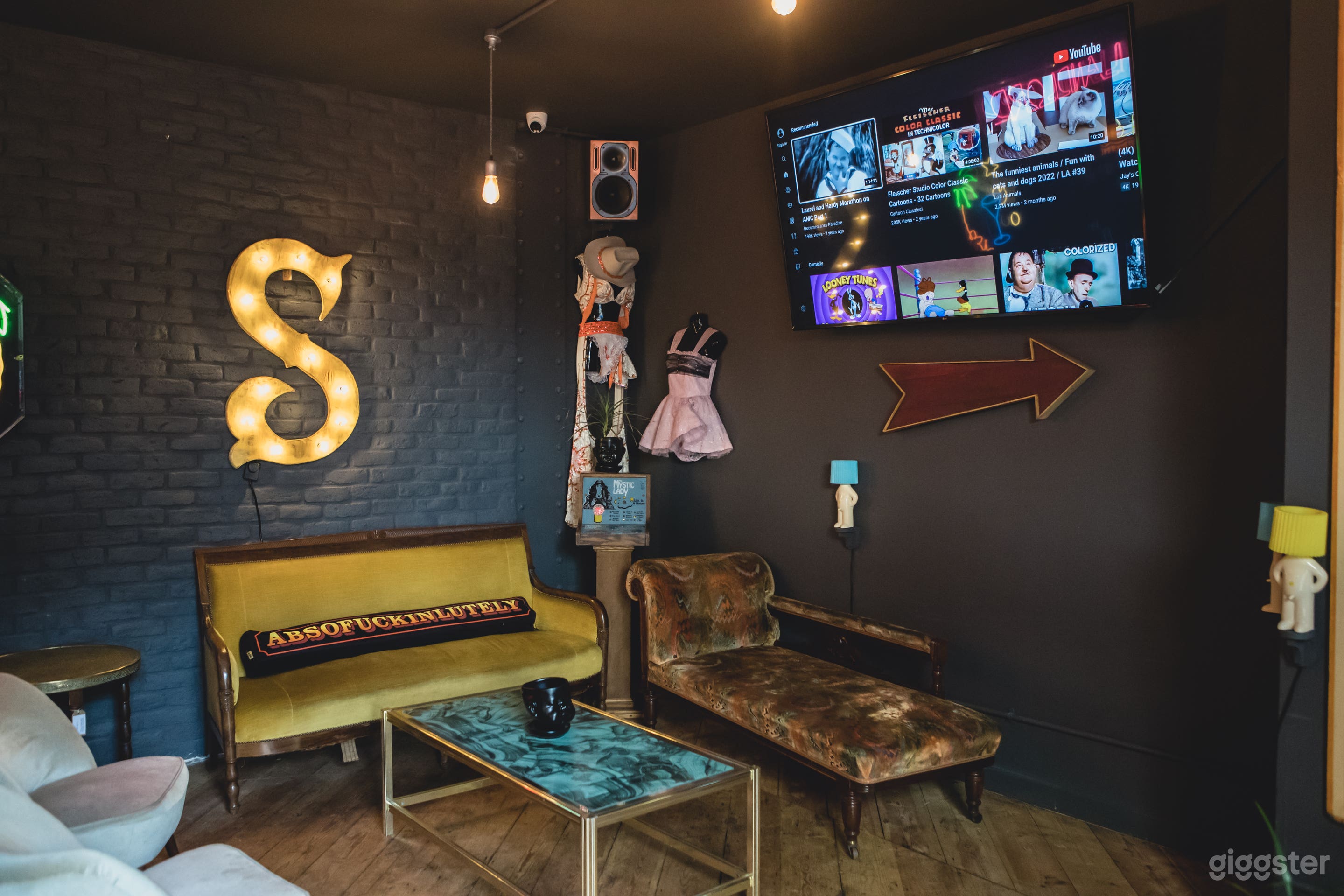 Relaxing Spanish Bar  Photo 4