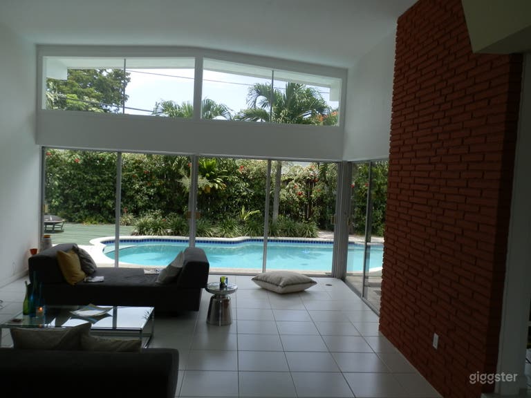  Mid Century Modern Home With Tropical Yard 