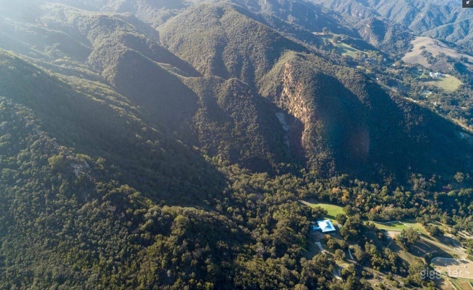 BUTTERFLY MOUNTAIN |  70-acre Filming Paradise  Photo 3