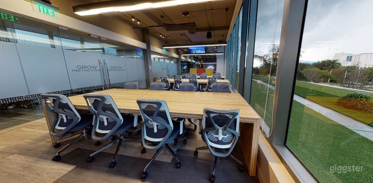  Modern Co-Working in Miami 