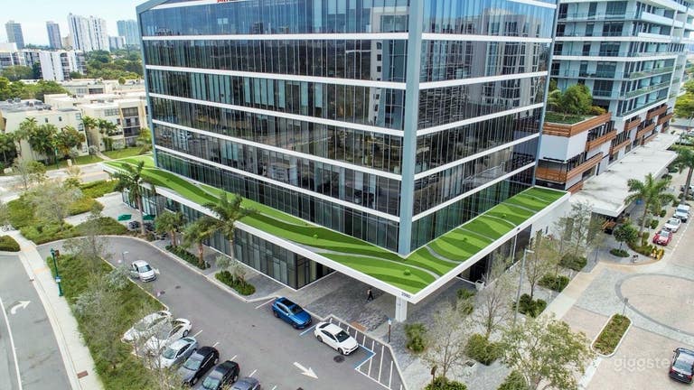  Aventura Park Square- Iconic Located on 3rd floor 