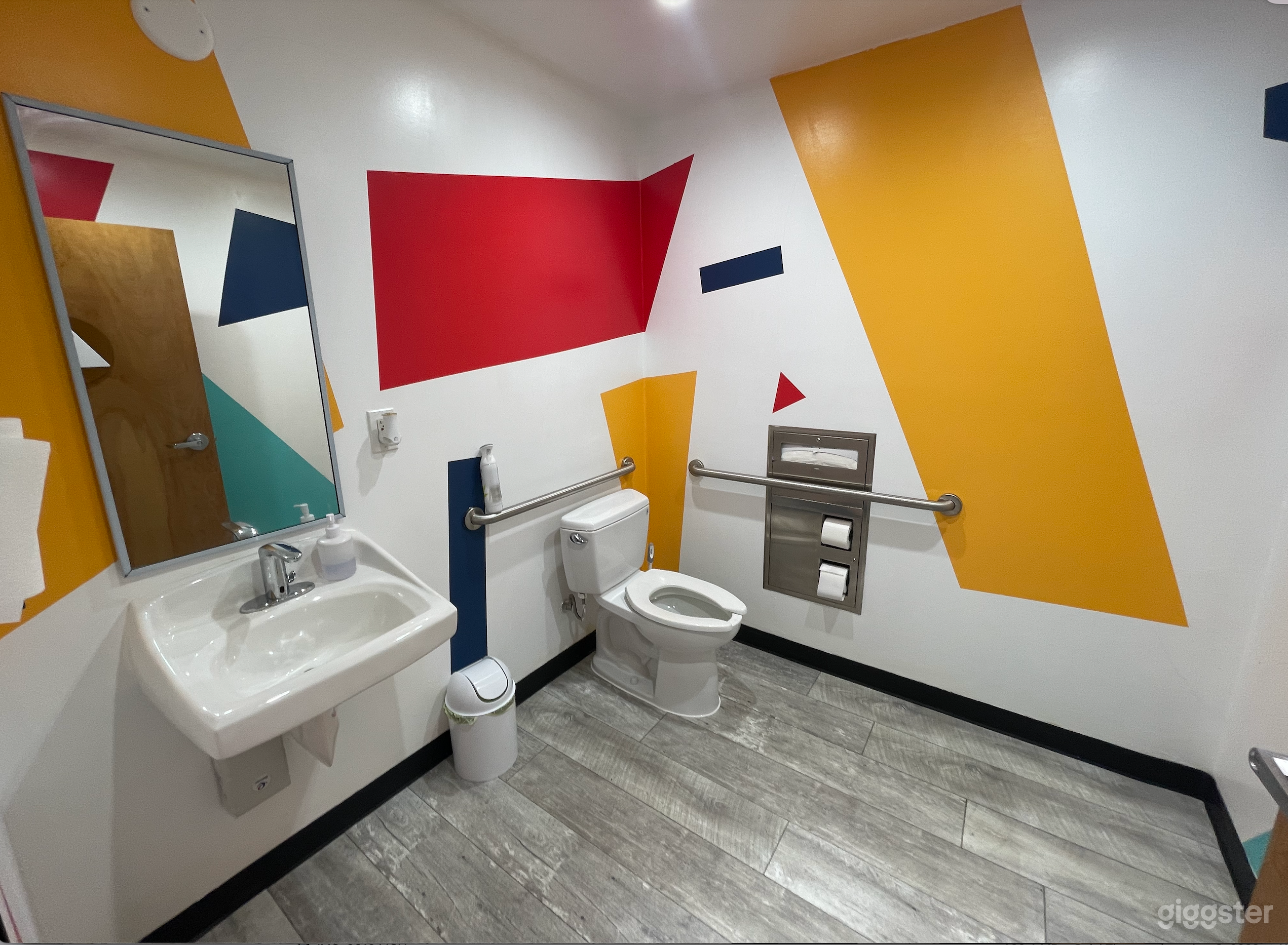 Open Versatile Brick Studio - w/ free gear Photo 4