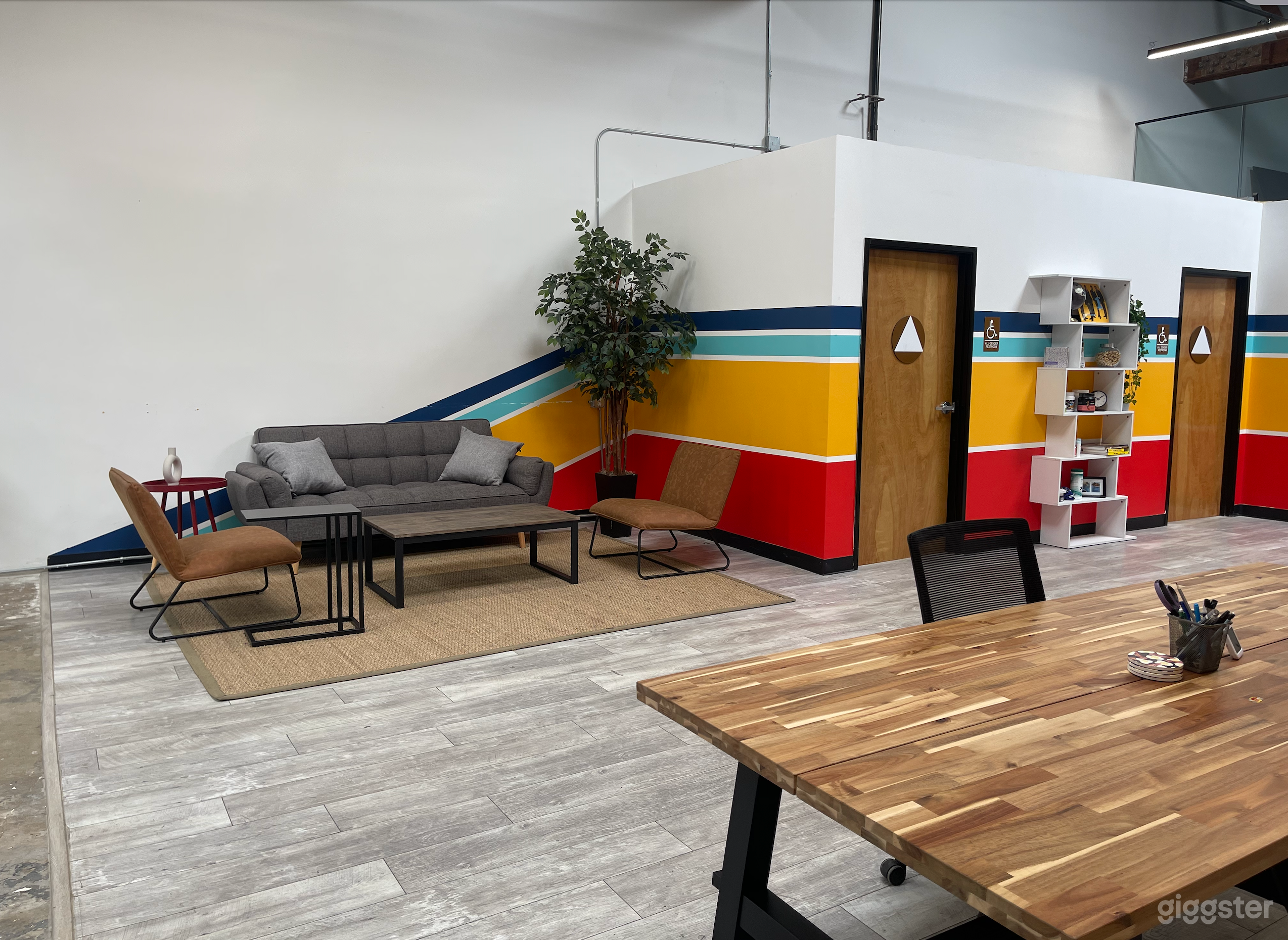 Open Versatile Brick Studio - w/ free gear Photo 3