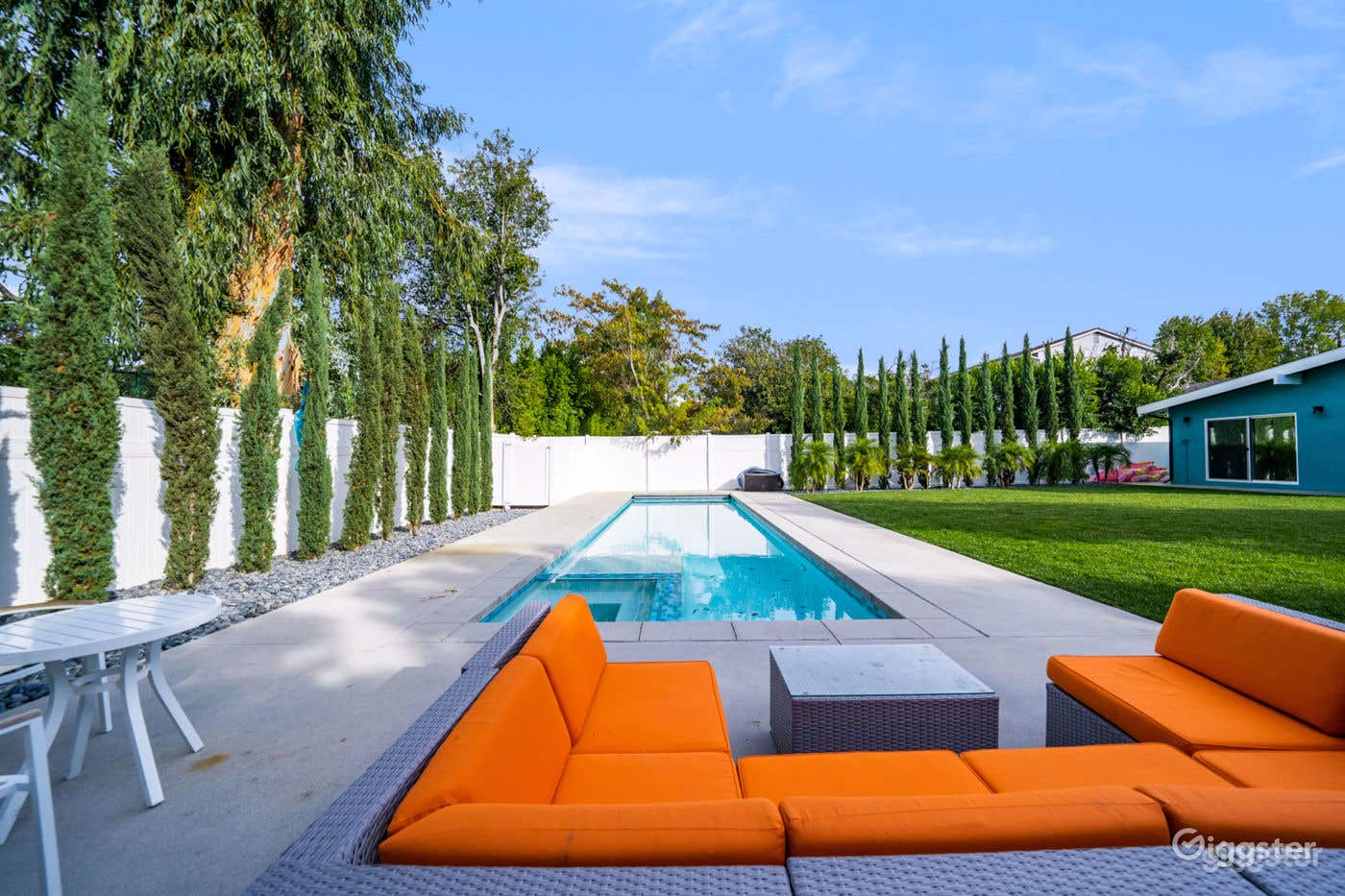 VIBRANT MIDCENTURY-MODERN HOUSE/POOL Photo 2