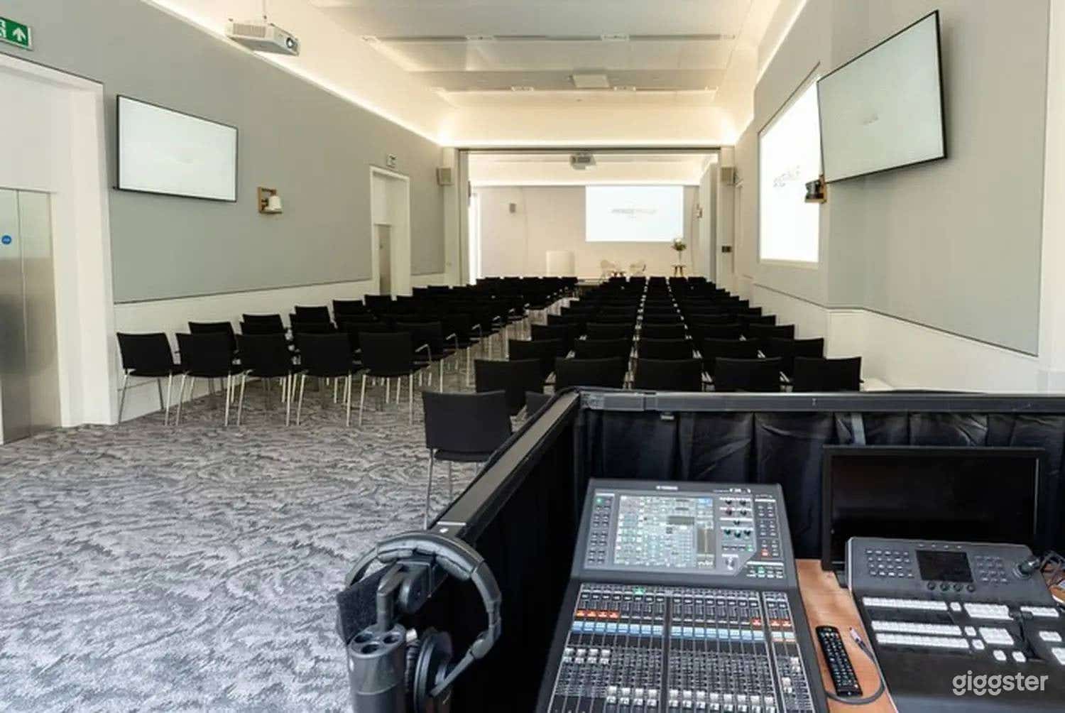 ERA Foundation Room Photo 4