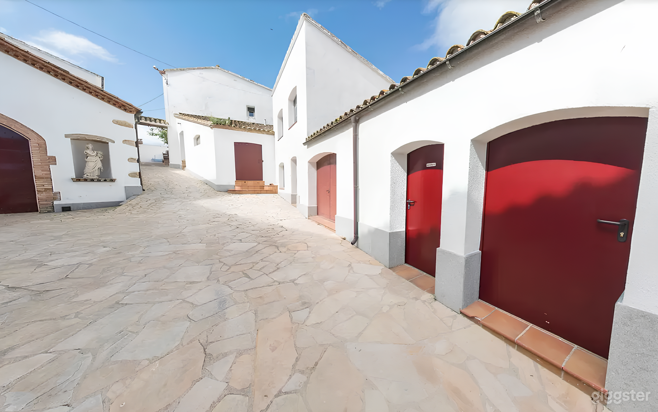 El patio exterior - espacio amplio y versátil Foto 4