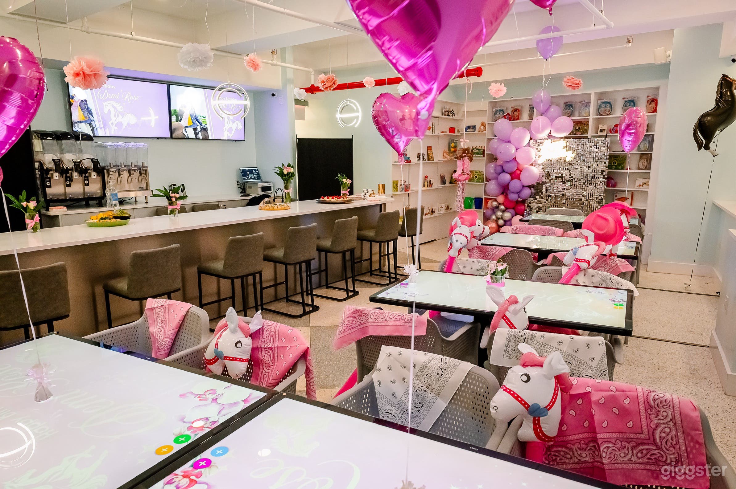 Events | Modern NYC Café | Interactive Tables Photo 1