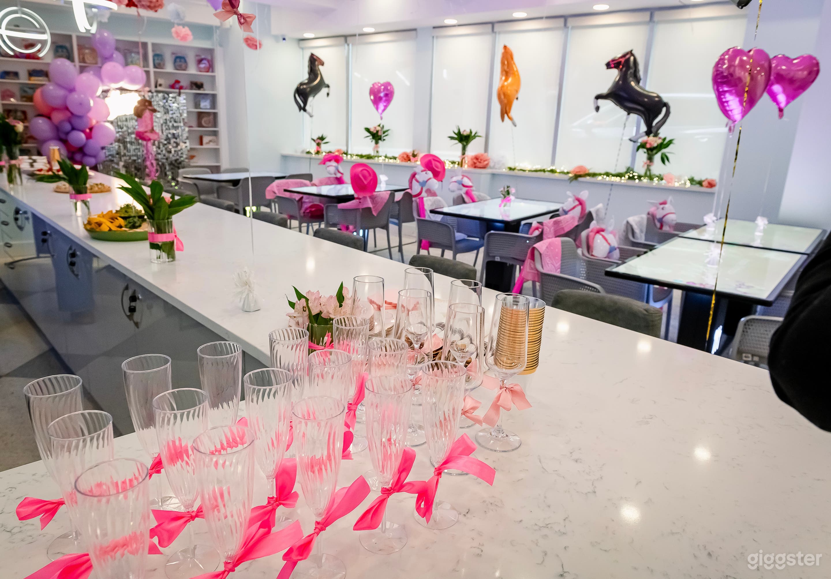 Events | Modern NYC Café | Interactive Tables Photo 2