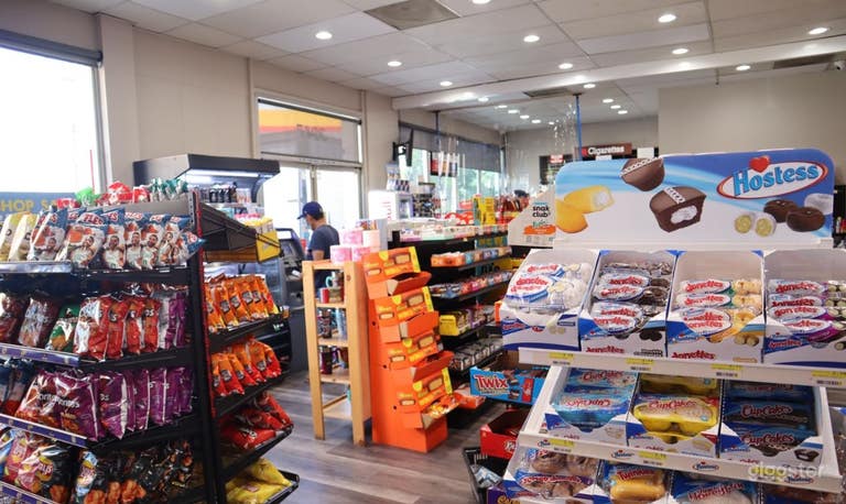  Complete and Functioning Food Mart 