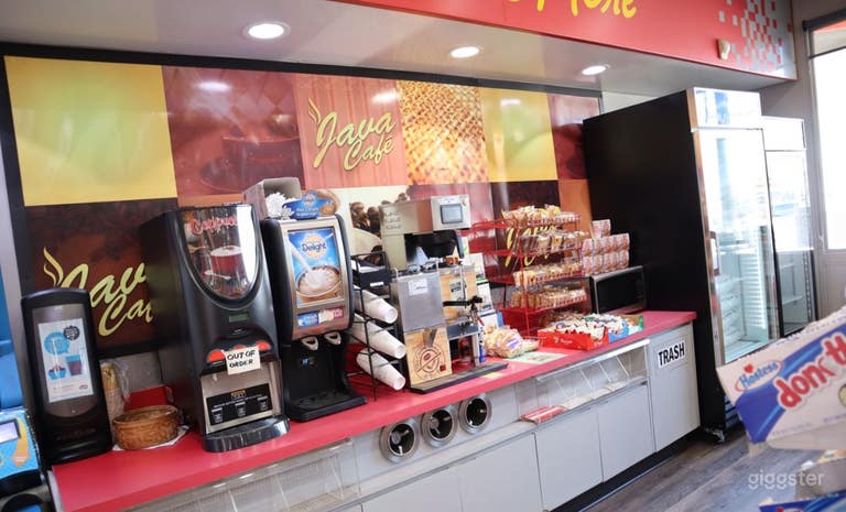  Complete and Functioning Food Mart 