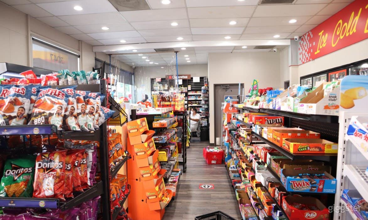 Complete and Functioning Food Mart Photo 1