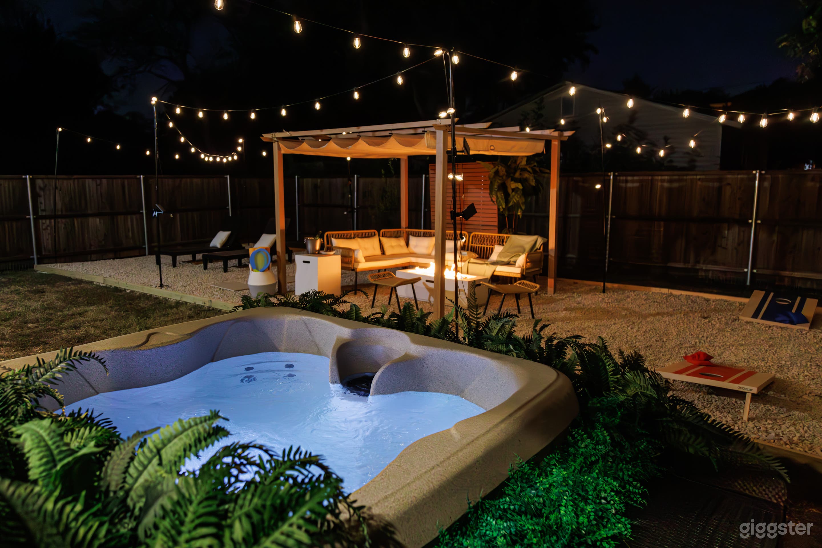 Dallas Production Hot tub & Outdoor Cinema Photo 1