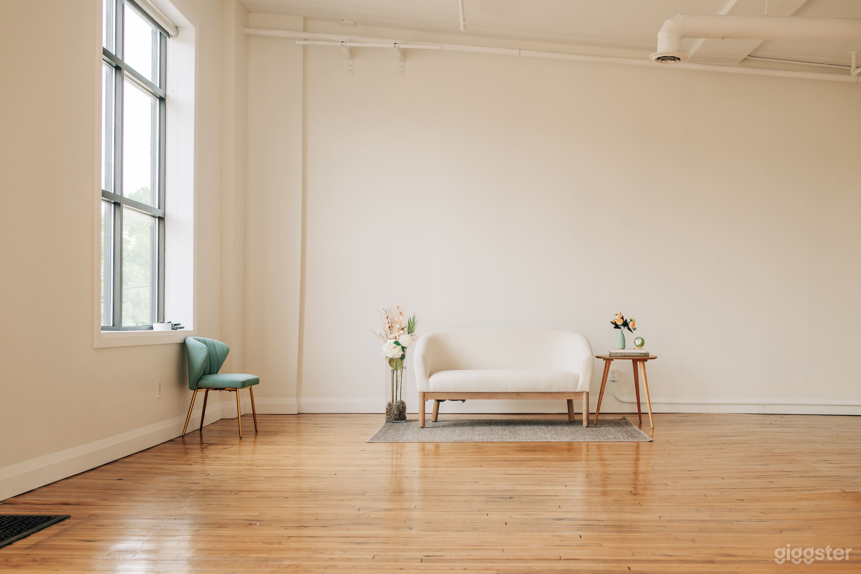 Natural Light Studio in Downtown Kitchener Photo 1