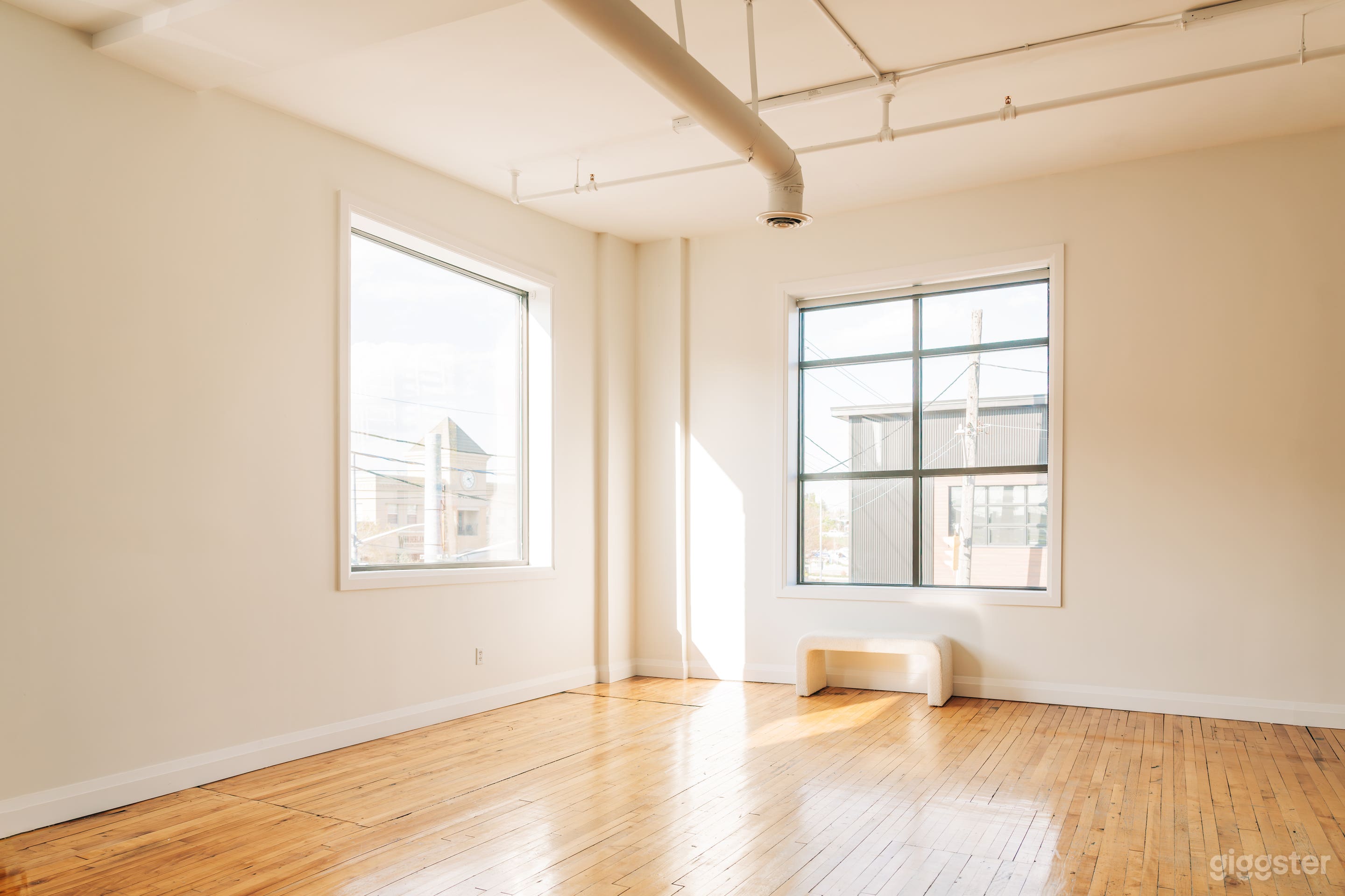 Natural Light Studio in Downtown Kitchener Photo 2