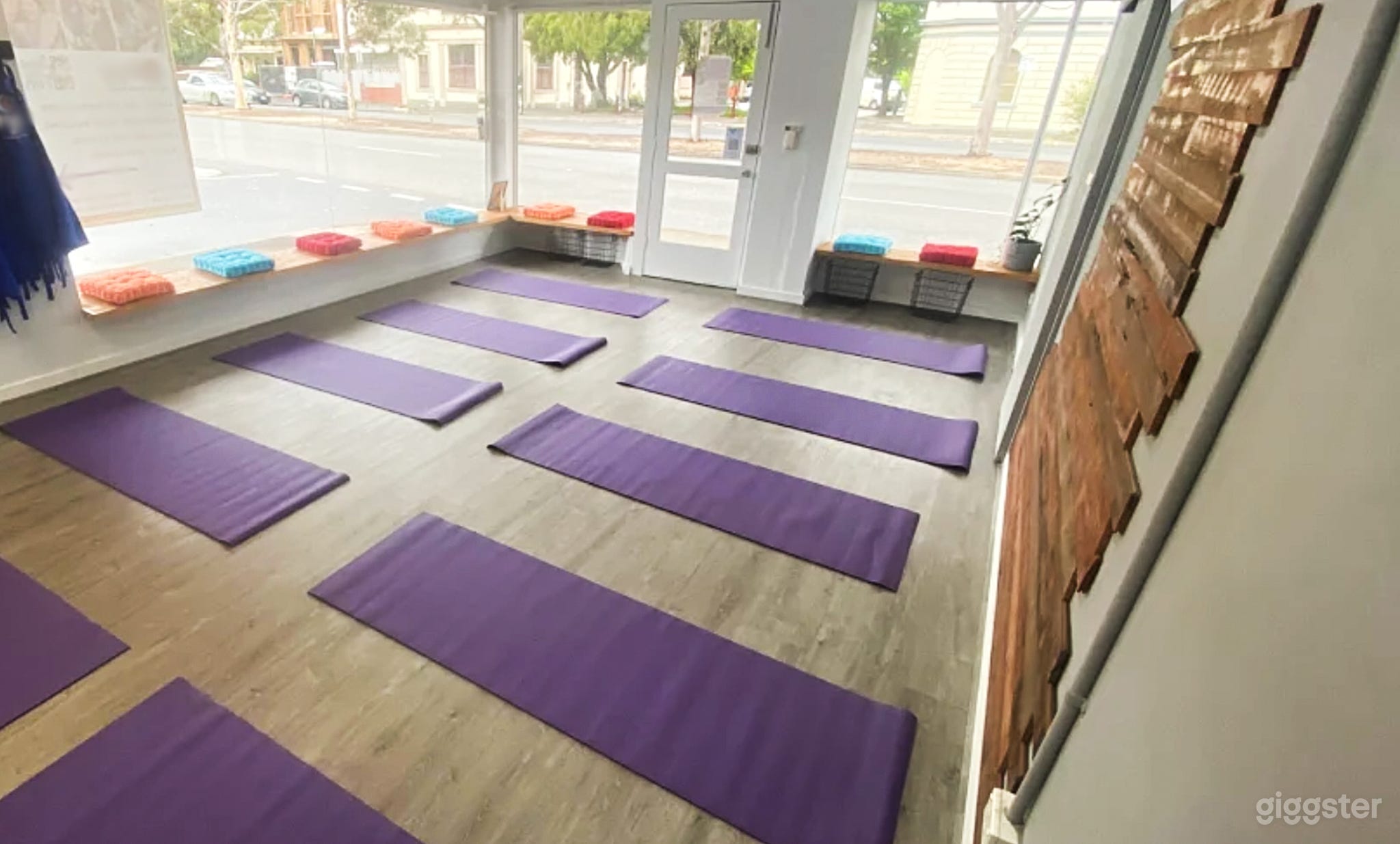 Sunlit Urban Studio (Front Space)  Photo 4