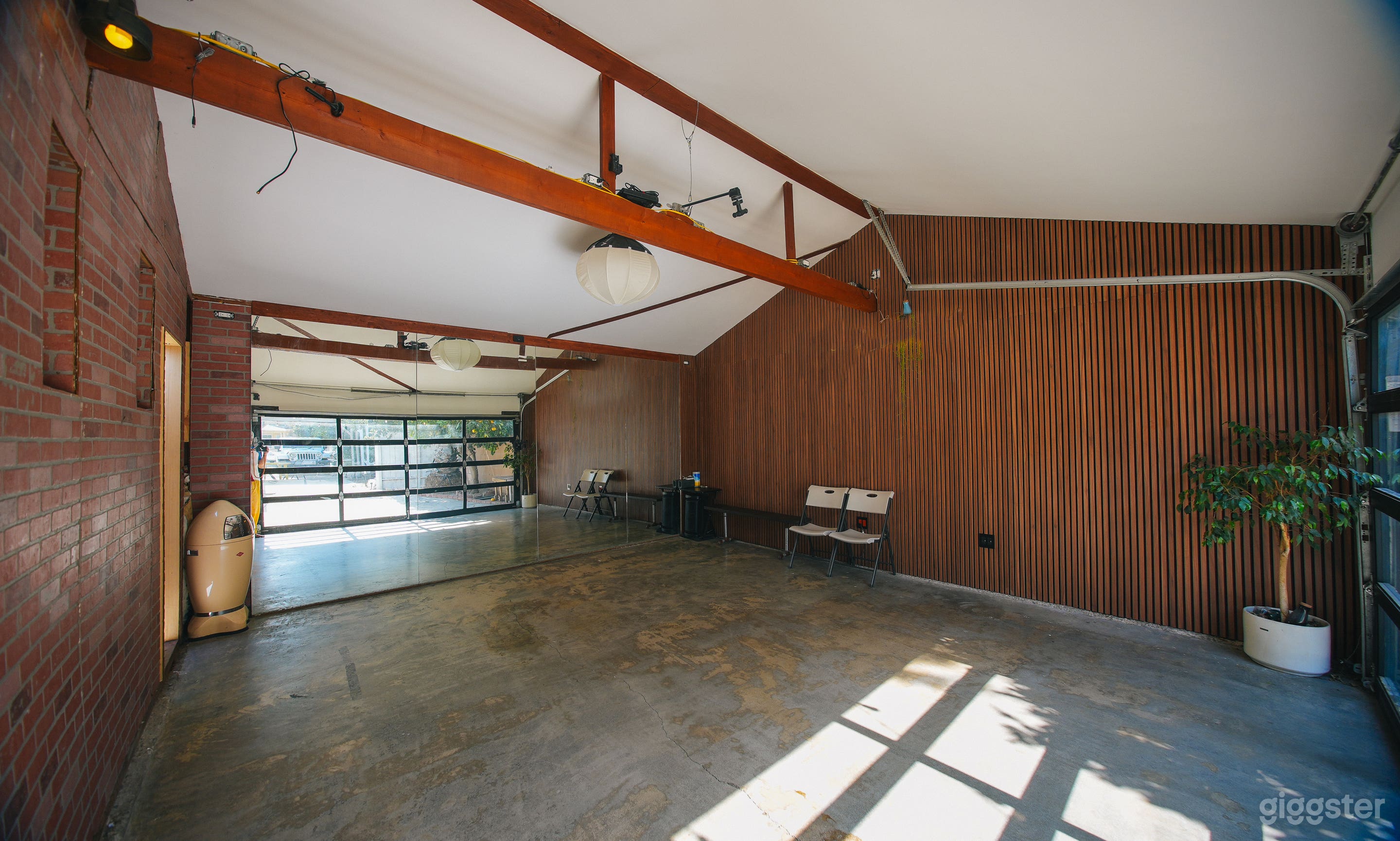 NORTH HOLLYWOOD DANCE STUDIO Photo 2