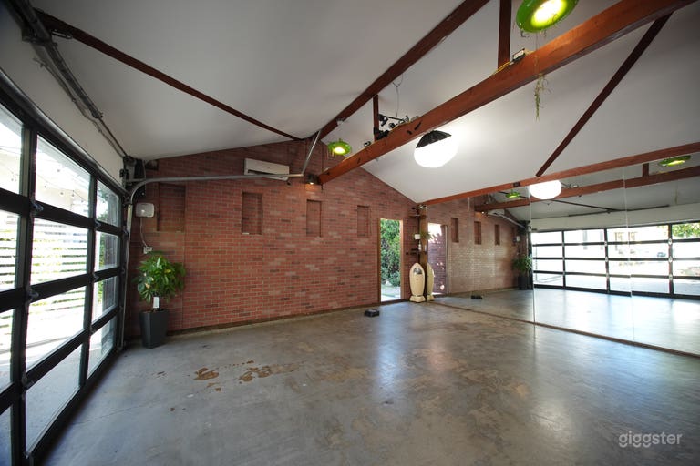  NORTH HOLLYWOOD DANCE STUDIO 
