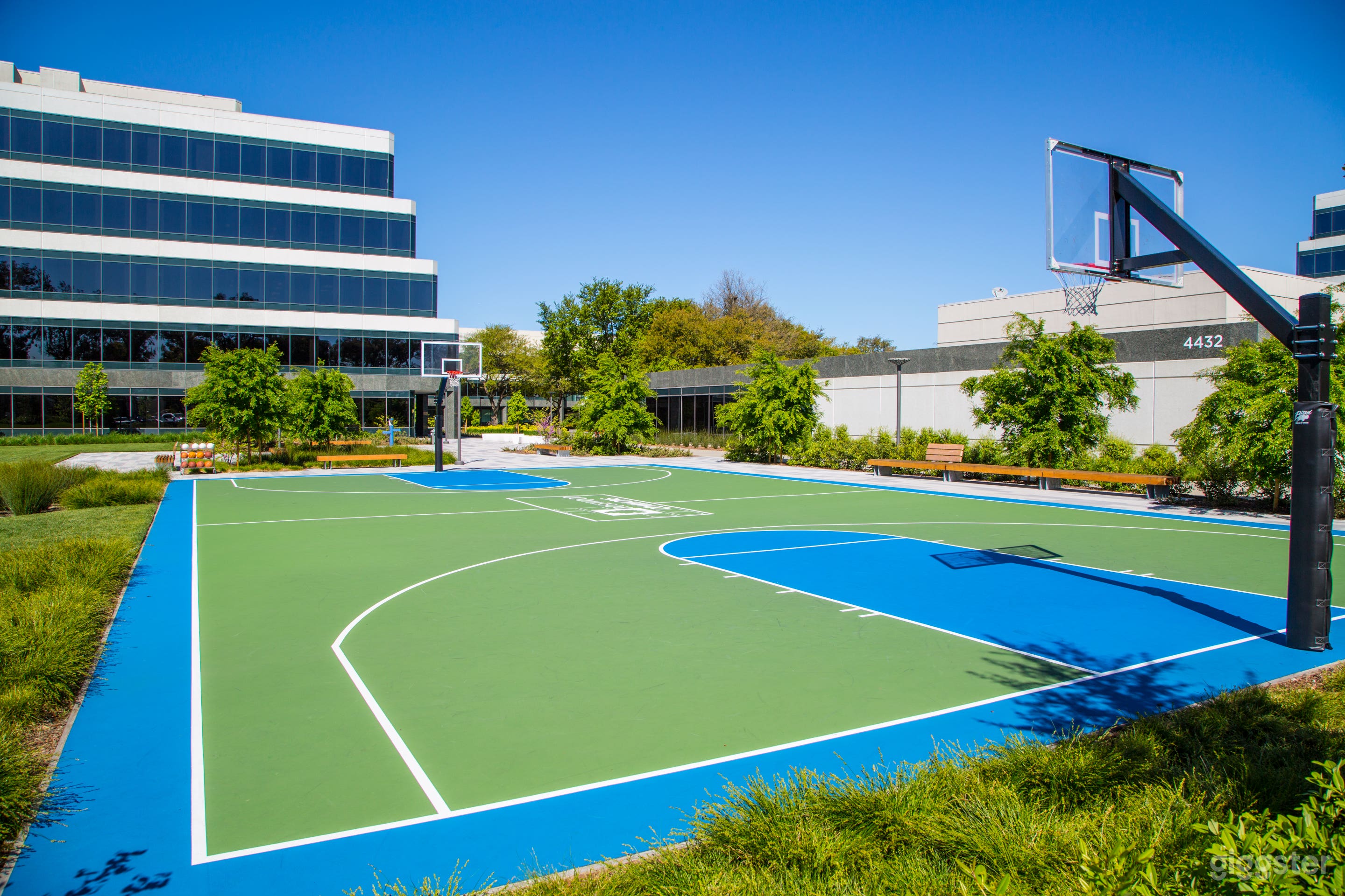 Rosewood Entertainment Field Photo 4