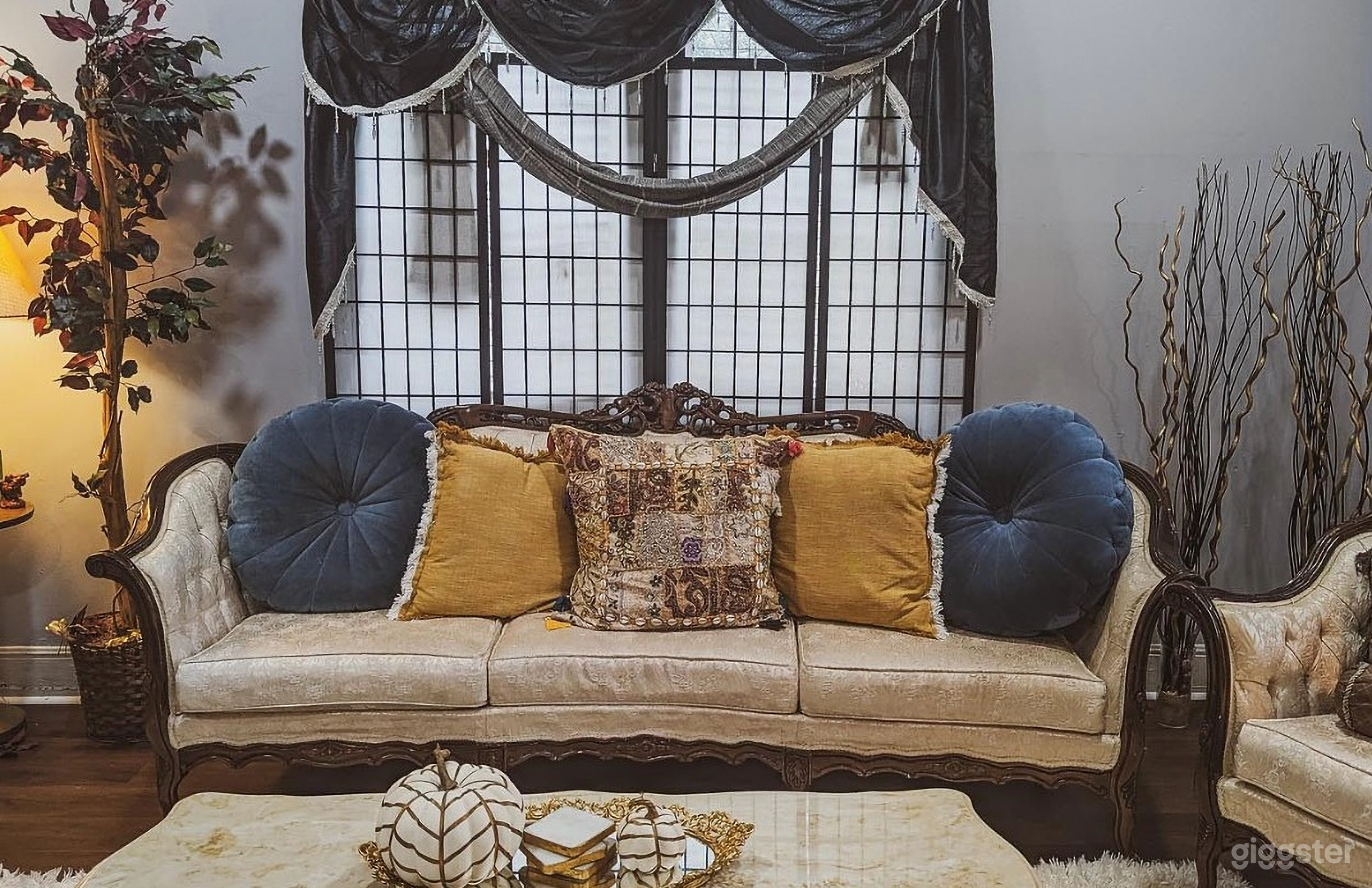 Victorian Room Set Photo 2