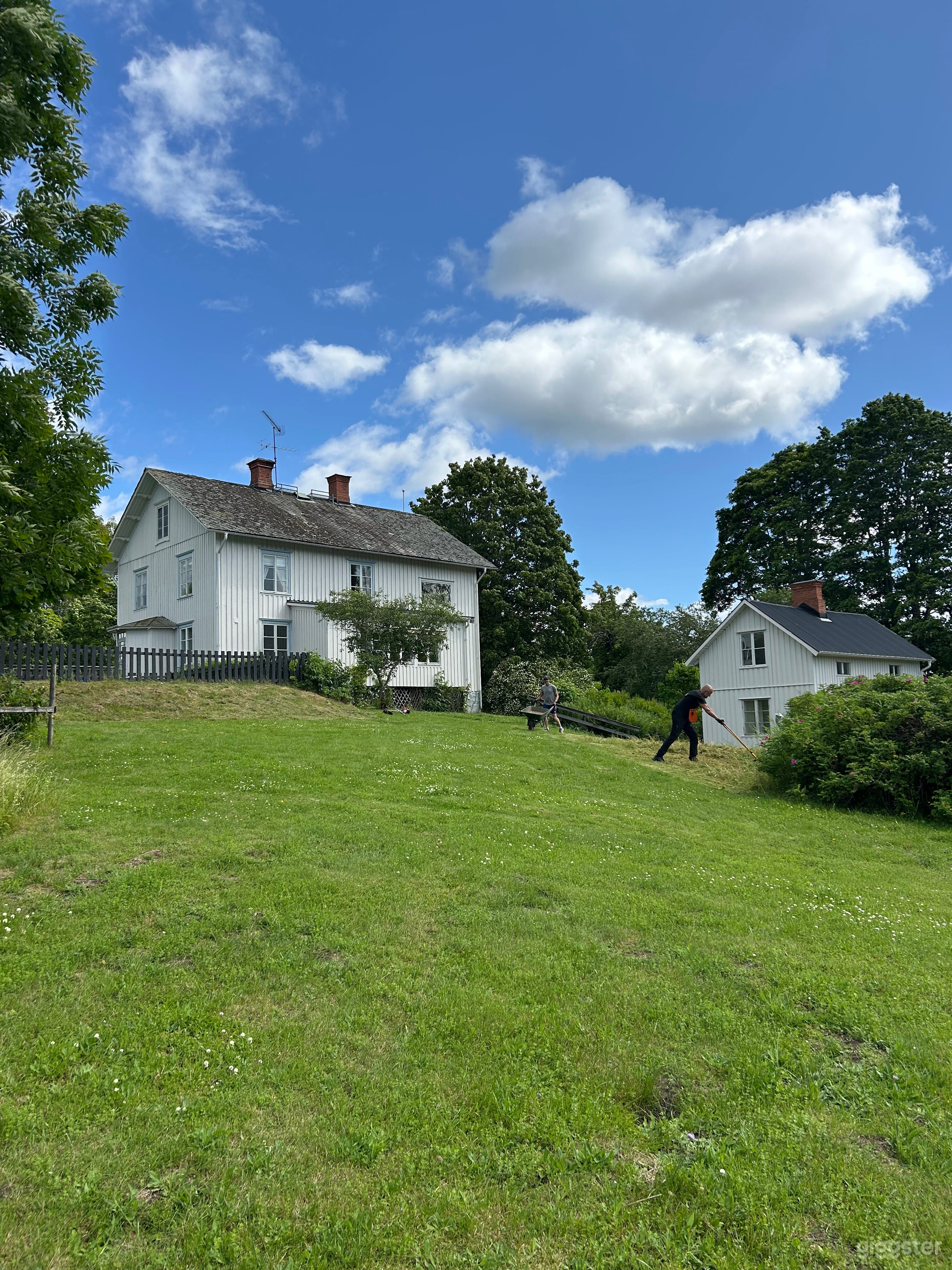 Dreamy Swedish Lake House with Breathtaking Views Photo 3