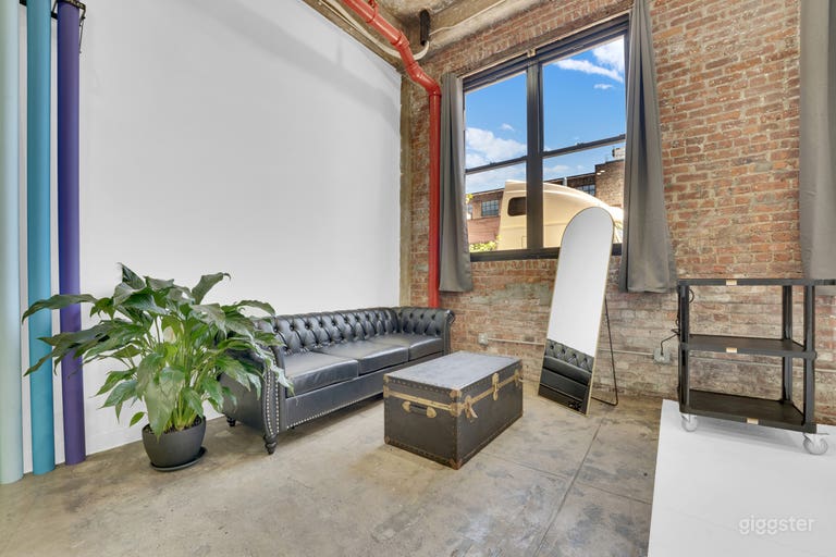  120: Affordable Natural Light Studio with Cyc Wall 