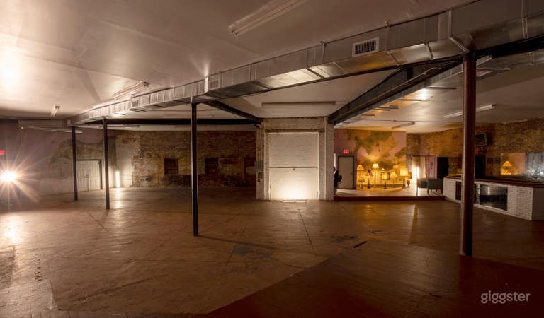  Industrial Warehouse with Stage and Bar in Bushwick 