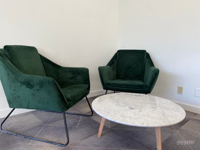  Large Private Meeting Space with Kitchenette 