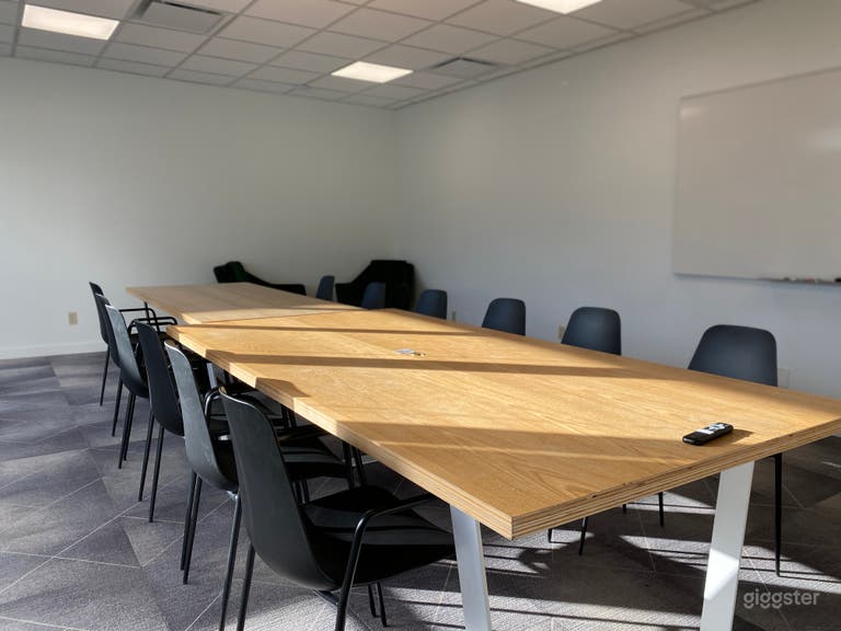  Large Private Meeting Space with Kitchenette 