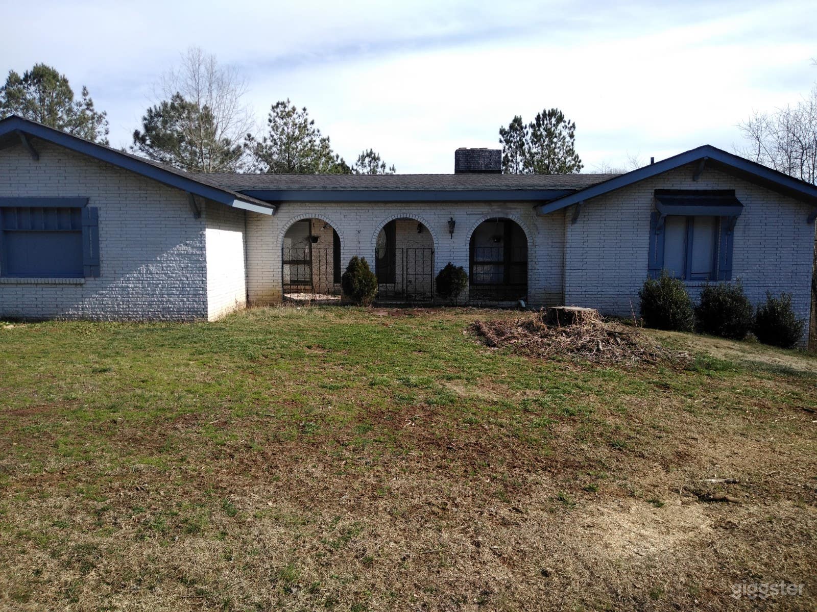 Front of house showing courtyard