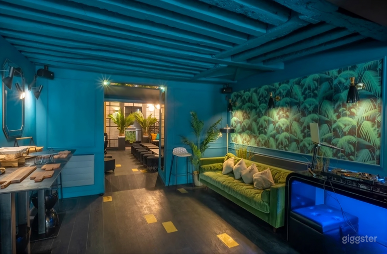  Salon privé chic Art déco dans un bar à cocktails 