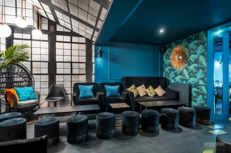  Salon privé chic Art déco dans un bar à cocktails 