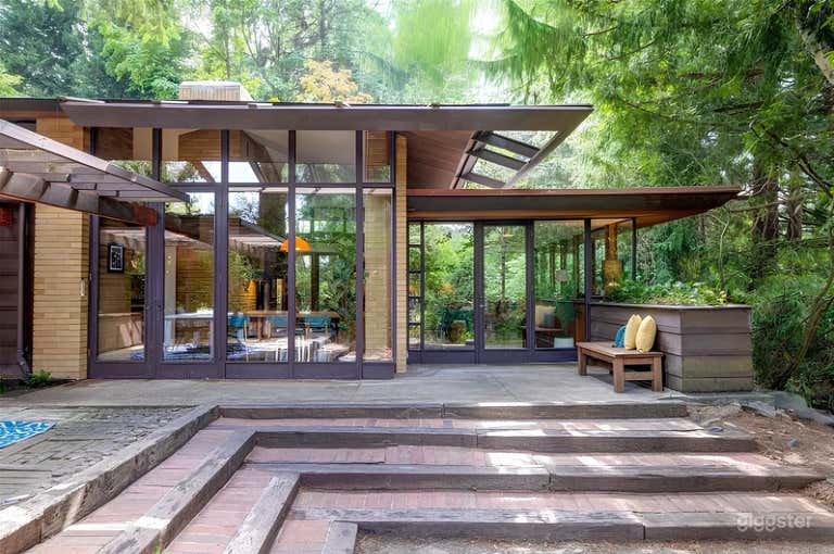  Seattle's Architectural MCM Jewel 