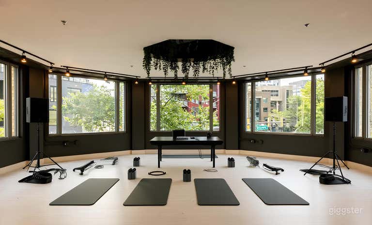  Studio de mouvement lumineux pour cours de bien-être & créatif 