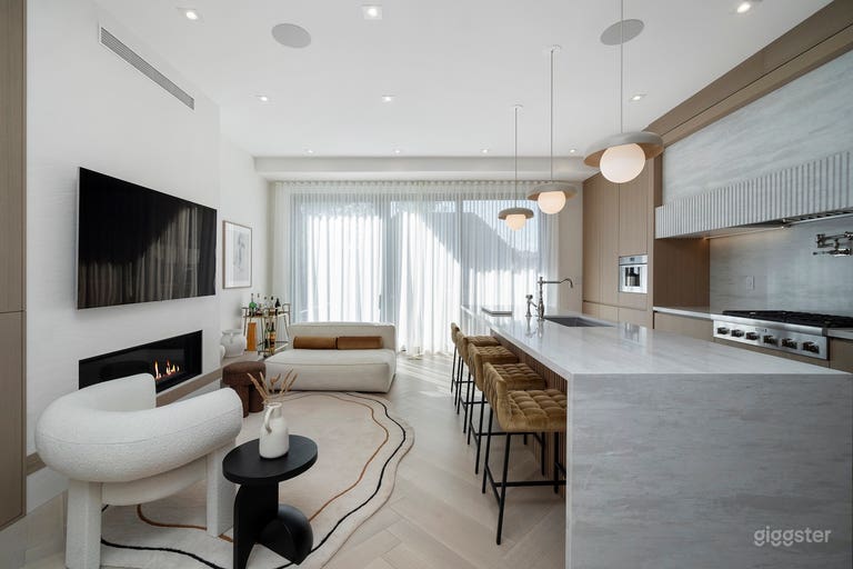  Airy, Minimalist Home Ideal for Shoots & Productions 