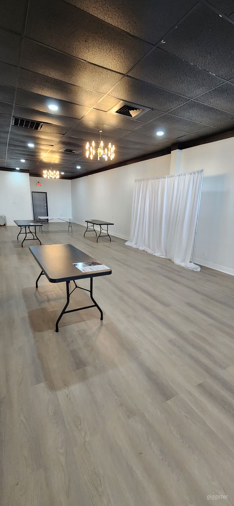  Modern Intimate Event Venue located near Westchase 