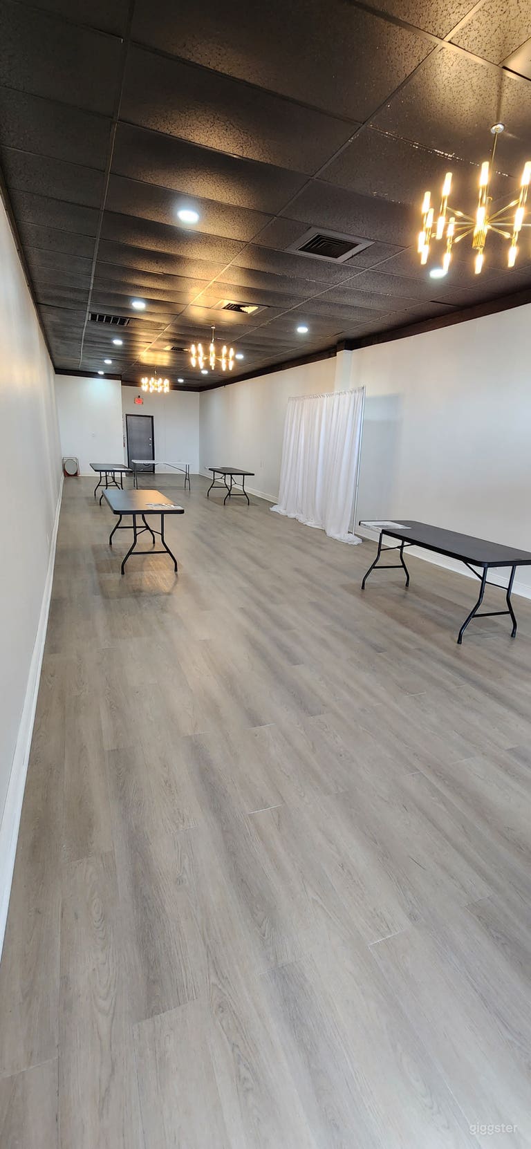  Modern Intimate Event Venue located near Westchase 