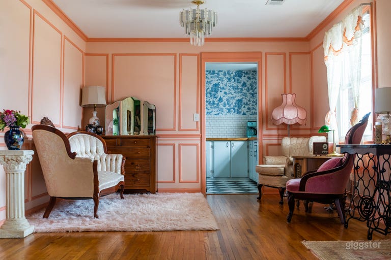  Charming Mid-Century Paper House East Nashville 