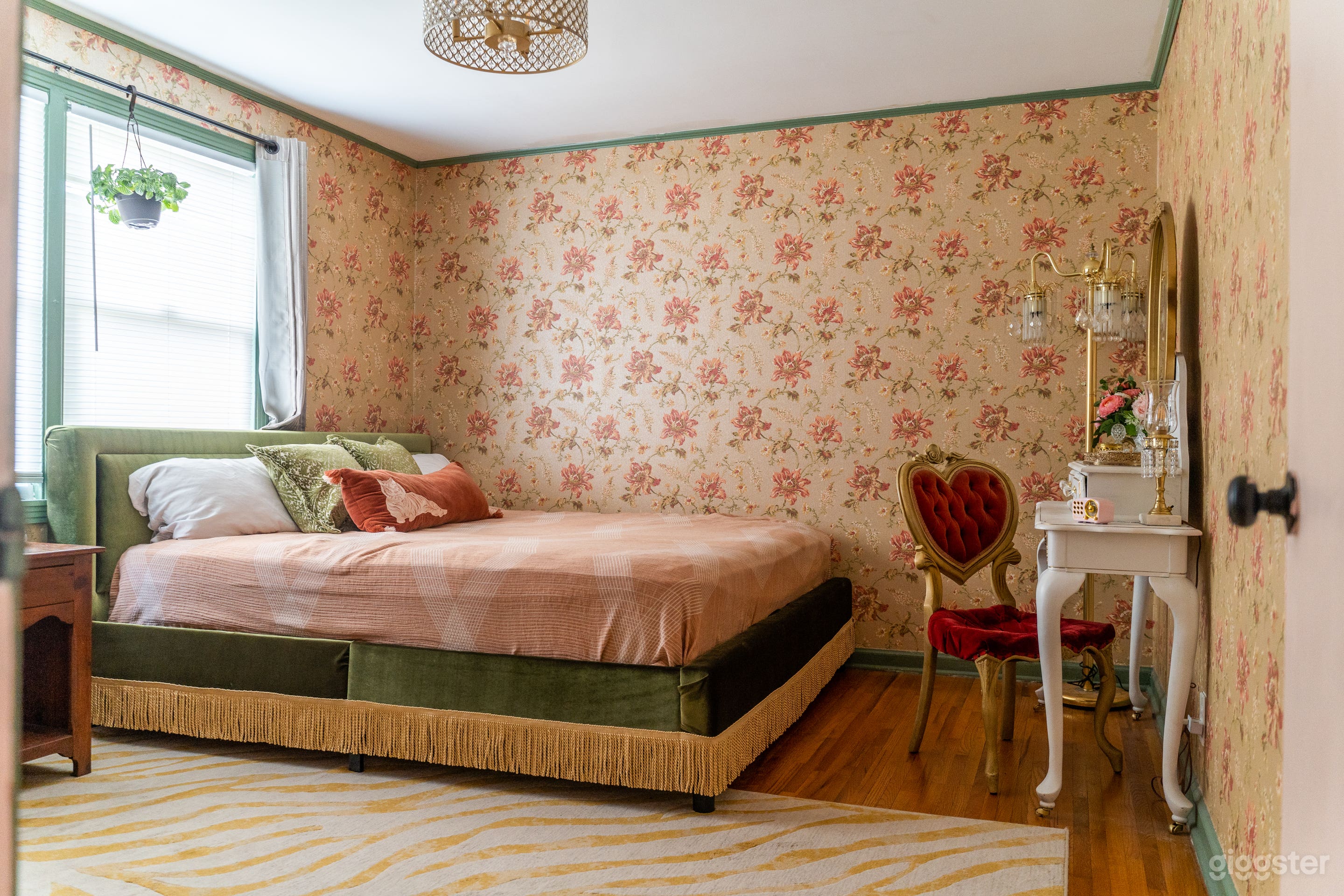 Charming Mid-Century Paper House East Nashville Photo 1