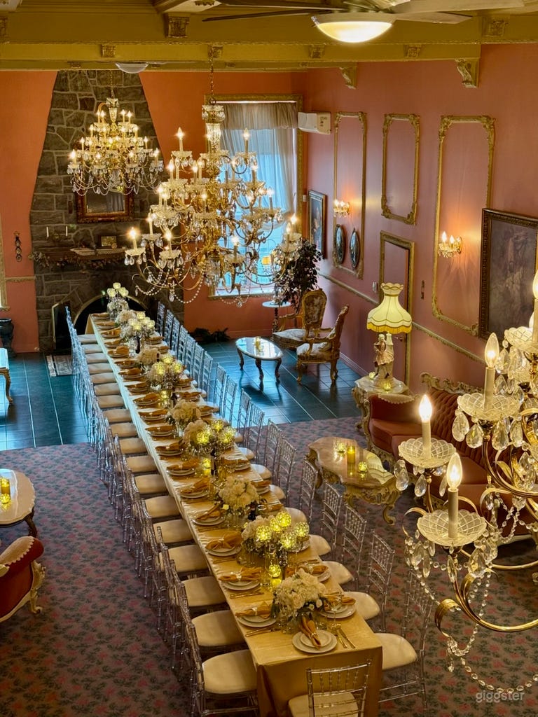  Historic Castle in the heart of Montreal 