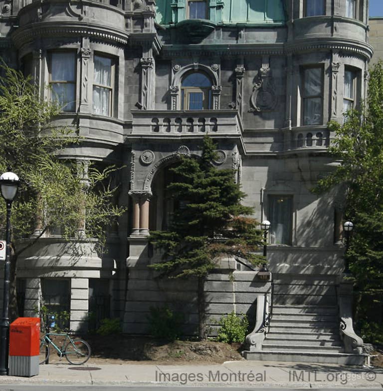  Historic Castle in the heart of Montreal 