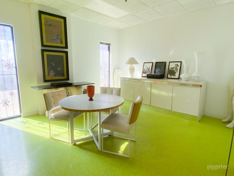  Meeting/Conference Room 