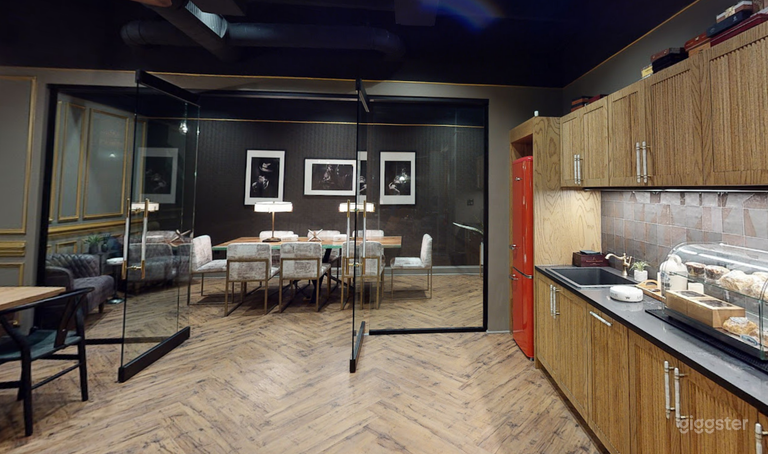  Private Office - Cigar Lounge 