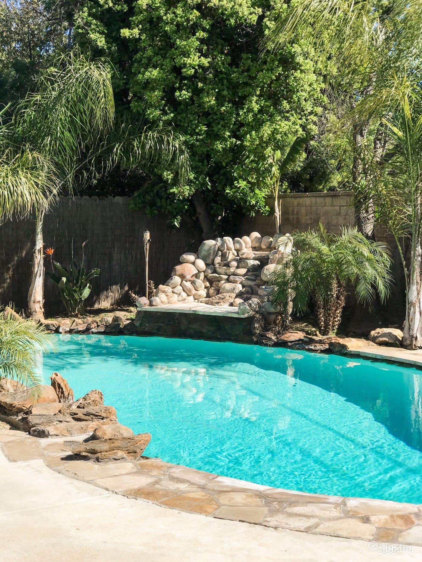 Spectacular Outdoor Pool | Chic Mid Century House Photo 1