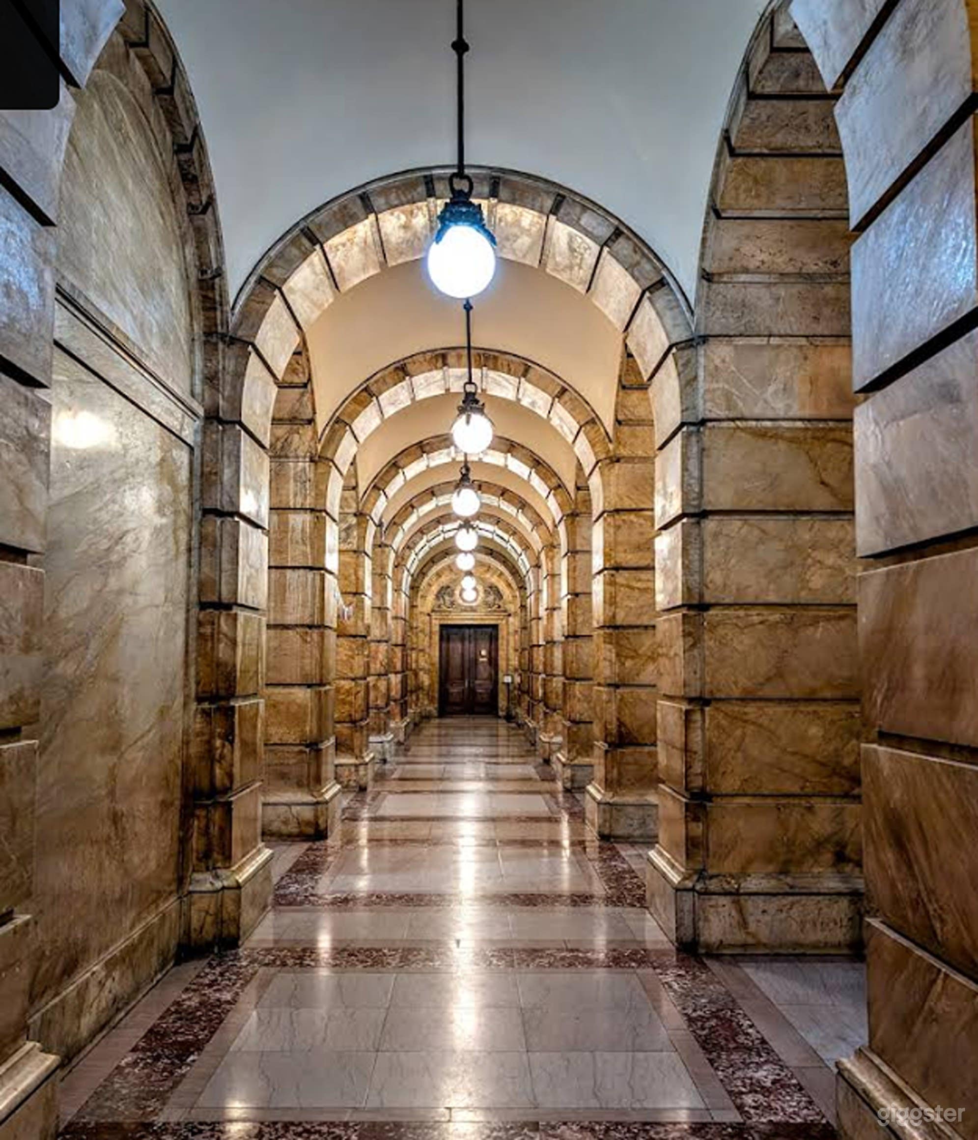 Historic Beaux-Arts Landmark.Grand Staircase (Full buyout) Photo 3